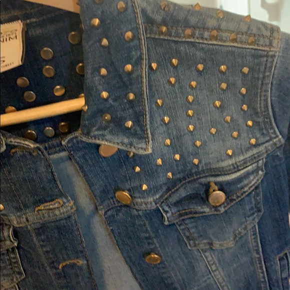 Jean jacket - Picture 4 of 8